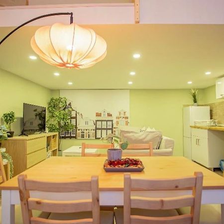 Cosy 2 Bedroom Flat In Akacfa St., Sol บูดาเปสต์ ภายนอก รูปภาพ