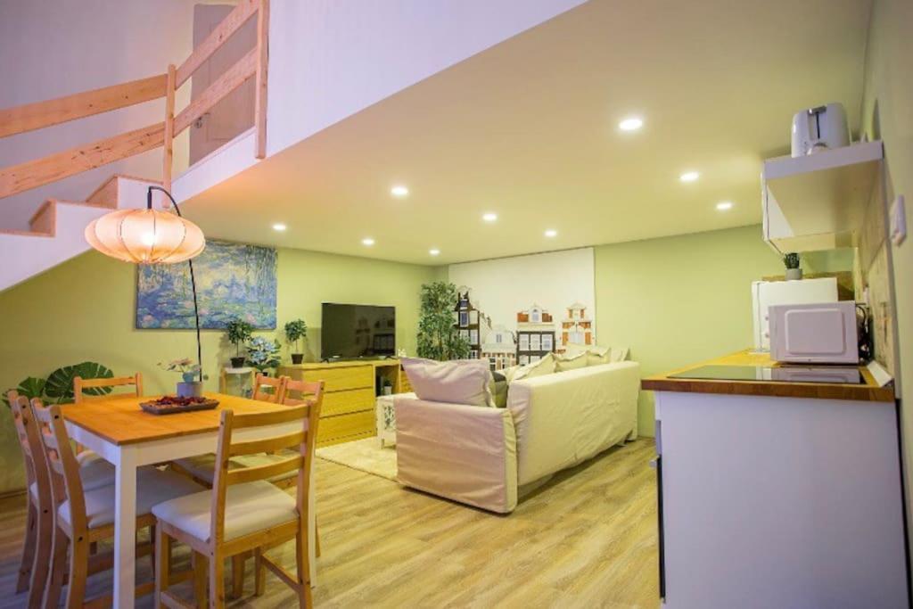 Cosy 2 Bedroom Flat In Akacfa St., Sol บูดาเปสต์ ภายนอก รูปภาพ